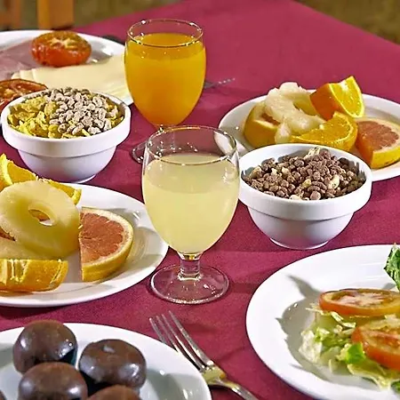 Mll Caribbean Bay Готель 3*