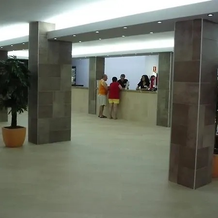 Готель Mll Caribbean Bay 3*